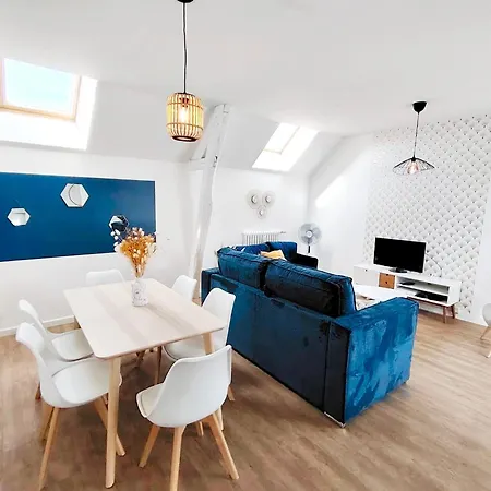 Le Blue, Spacieux, Design Et Chaleureux 숄레
